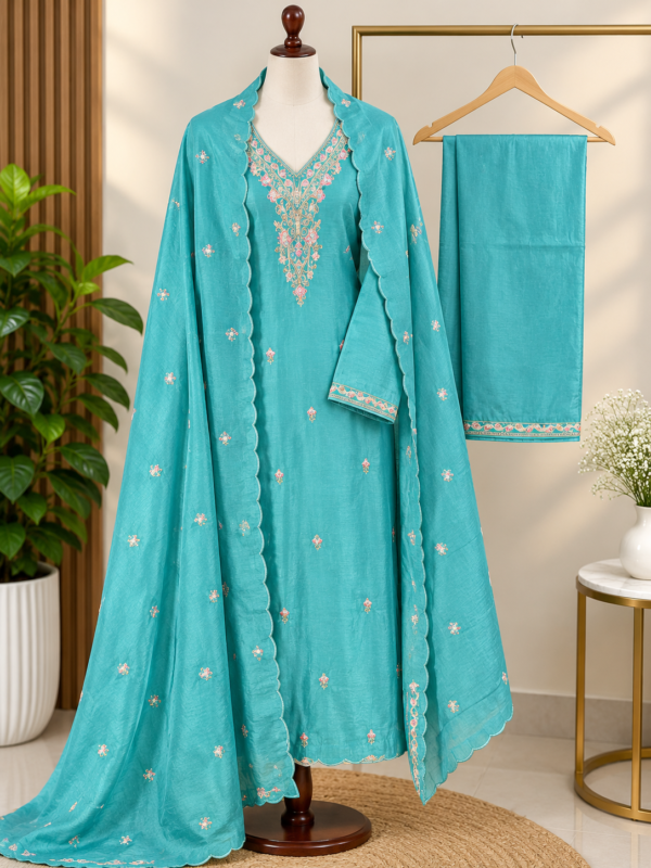 7B196802-42CC-4124-9B6E-71C84FDA0321 Elegant Turquoise Embroidered Kurta Set with Scalloped Dupatta & Matching Bottom