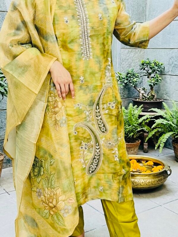 IMG_1236 Green Ethnic Motifs Embroidered Kurta with Trousers With Dupatta
