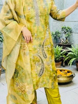 Green Ethnic Motifs Embroidered Kurta with Trousers With Dupatta